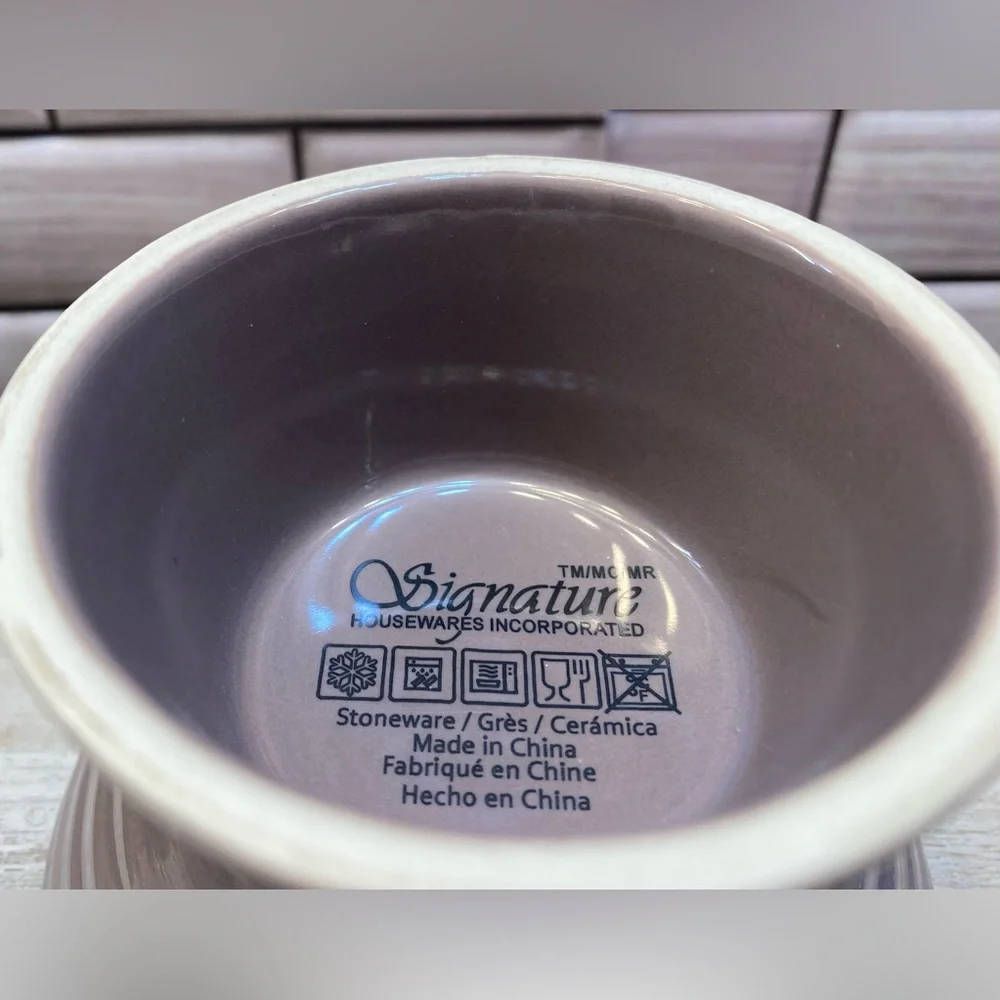 Signature 🐱 🐾 Yoga cat screen embossed Elevated cat bowl Ancient Purple New